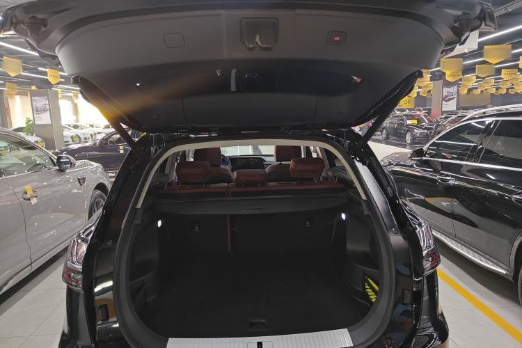 Used Hongqi HS5 2025 2.0T Two-Wheel Drive Flagship Pro Edition
