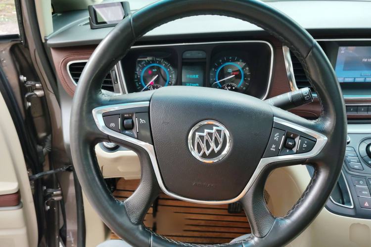 Used Buick GL8 2014 3.0L GT Luxury Business Haoya Edition
