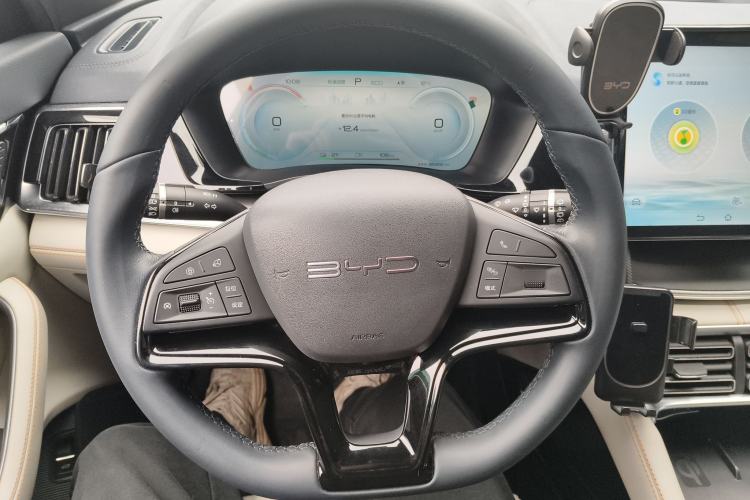 Used BYD Song PLUS New Energy 2024 Honor Edition EV 520km Premium Model
