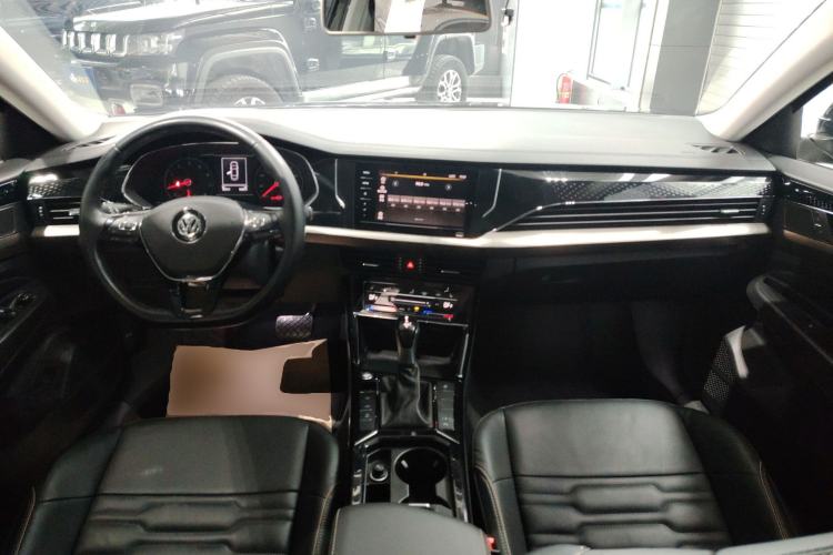 Used Volkswagen Passat 2020 330TSI Elite Edition China VI
