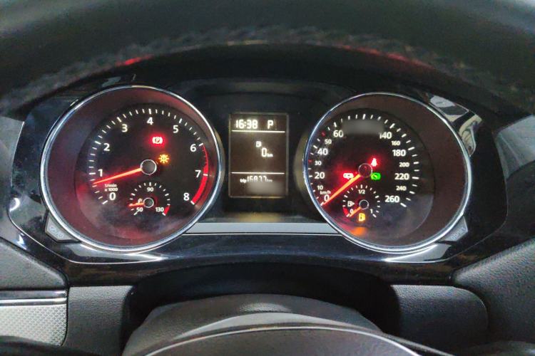 Used Volkswagen Sagitar 2015 230TSI Automatic Comfort Version
