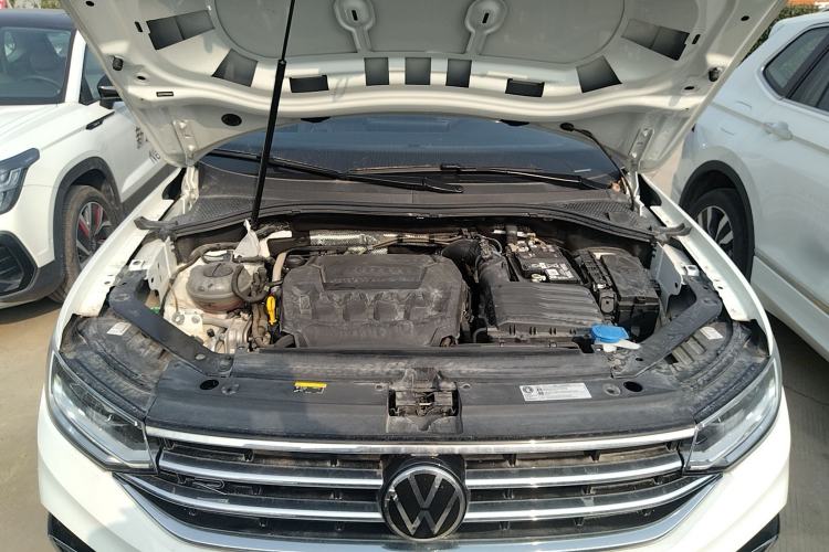 Used Volkswagen Tiguan L 2024 Outstanding Model 330TSI Automatic Two-Wheel Drive R-Line Dragon Glory Edition
