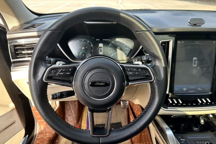 Used Zotye T700 2017 1.8T Dual-Clutch Prestige Model
