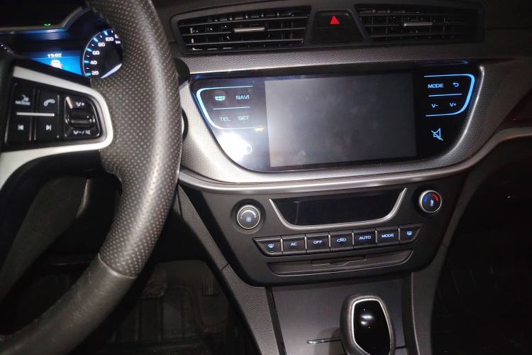 Used Geely Auto Emgrand 2017 Sedan Million Edition 1.5L CVT Upward Connectivity Version
