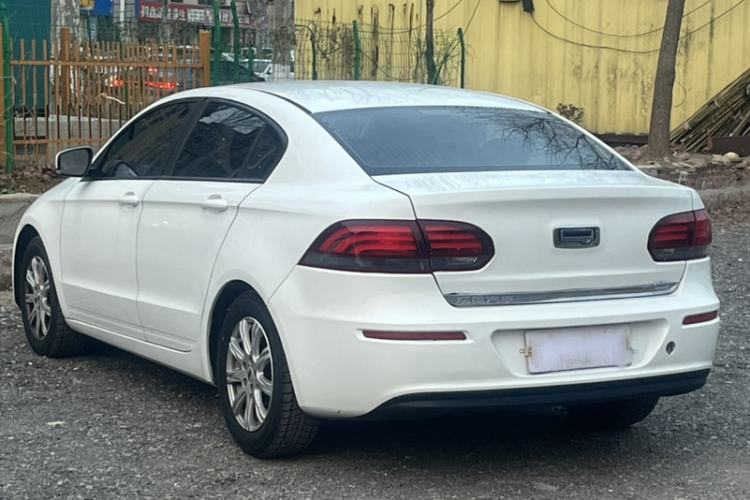 Used Qoros 3 2018 Sedan 1.6L Automatic Leading Model
