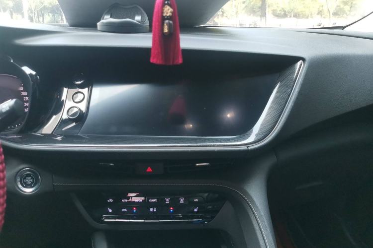 Used Buick Envision 2021 Encore Plus 652T Five-Seat All-Wheel-Drive Luxury Model
