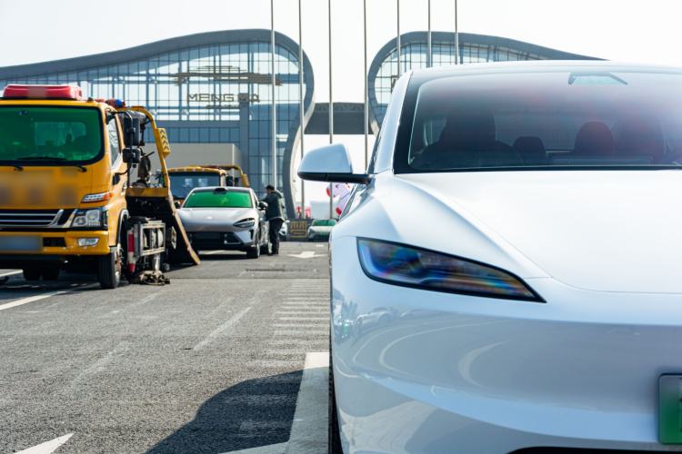 Used Tesla Model 3 2025 Rear-Wheel-Drive Version