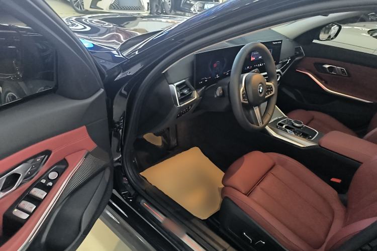 Used BMW i3 2024 eDrive 40 L Midnight Edition
