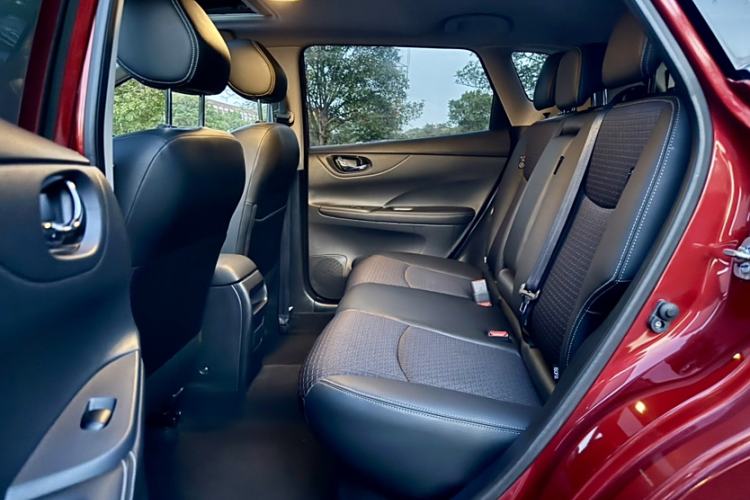 Used Nissan Tiida 2016 1.6L CVT Cool Dynamic Edition
