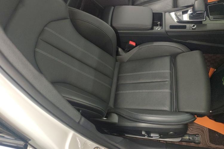 Used Audi A4L 2024 40 TFSI Luxury Dynamic Edition
