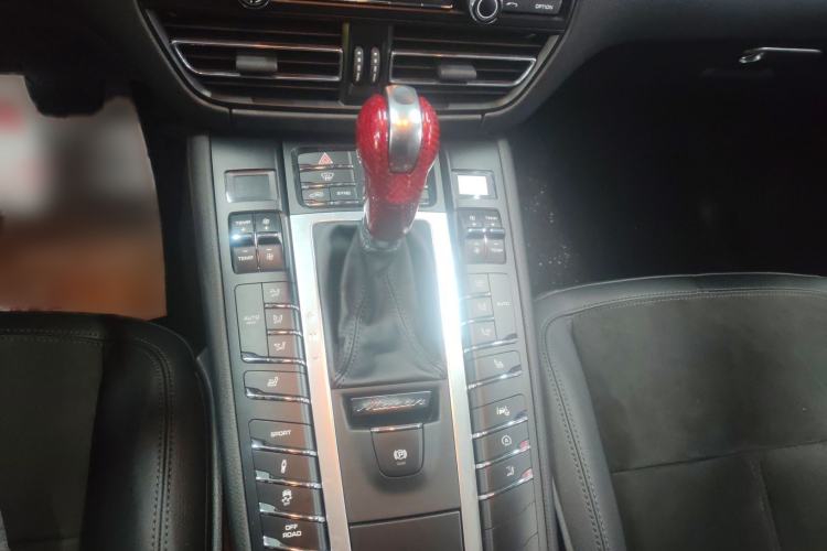 Used Porsche Macan 2021 Macan 2.0T
