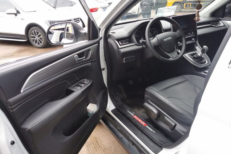 Used Haval M6 2023 PLUS 1.5T Manual Luxury Smart Connectivity Model
