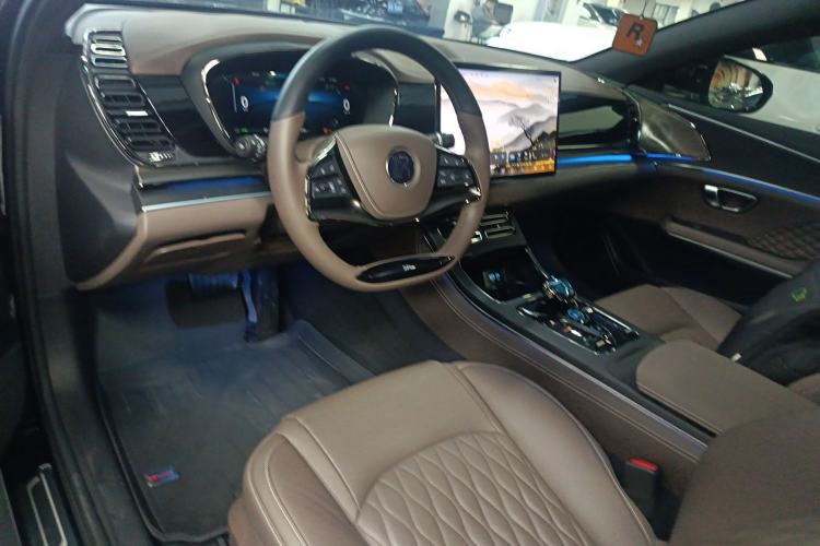 Used BYD Han 2024 DM-i Glory Edition 121KM Premium Model
