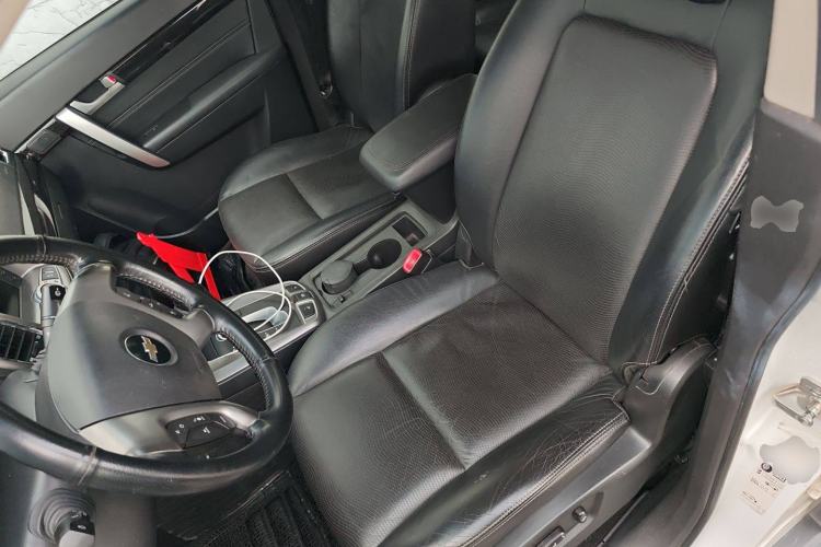 Used Chevrolet Captiva 2014 2.4L 4x4 Flagship Edition 7 Seats
