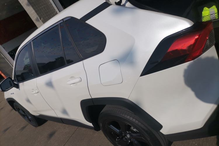 Used Toyota RAV4 2022 Dual-Engine 2.5L E-CVT Four-Wheel Drive Elite Plus Edition
