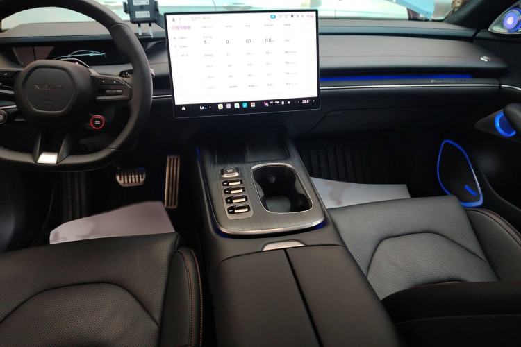 Used  SU7 2024 Four-Wheel Drive Ultra-Long Range Advanced Intelligent Driving Max Edition
