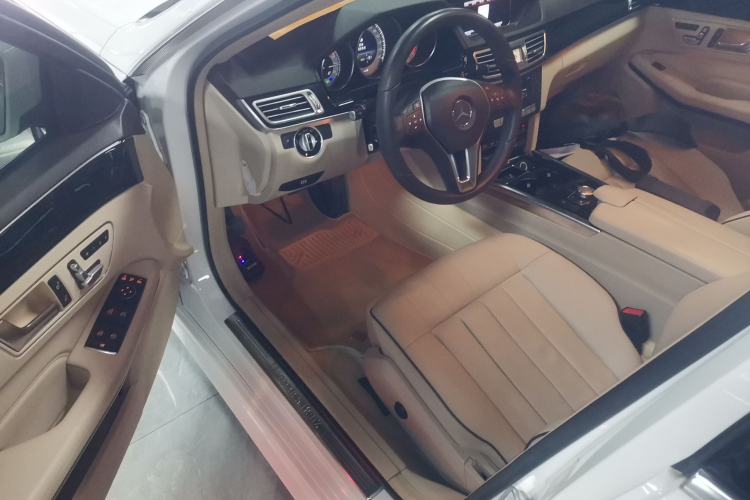 Used Mercedes-Benz E-Class 2015 E 260 L Sport & Fashion Model
