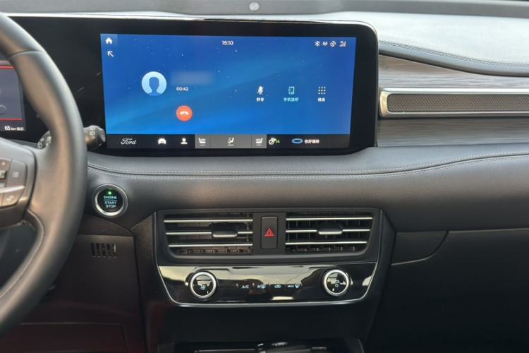 Used Ford Edge 2021 PLUS EcoBoost 245 Two-Wheel-Drive Titanium 7-Seater