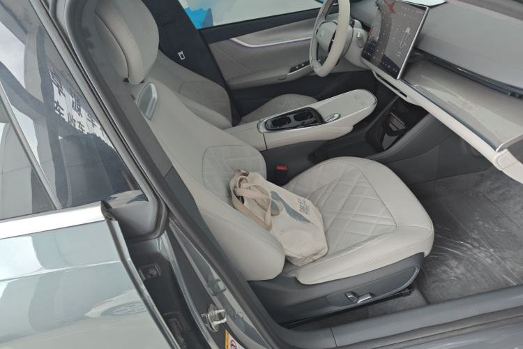 Used  A07 2023 Range-Extended 200 Max
