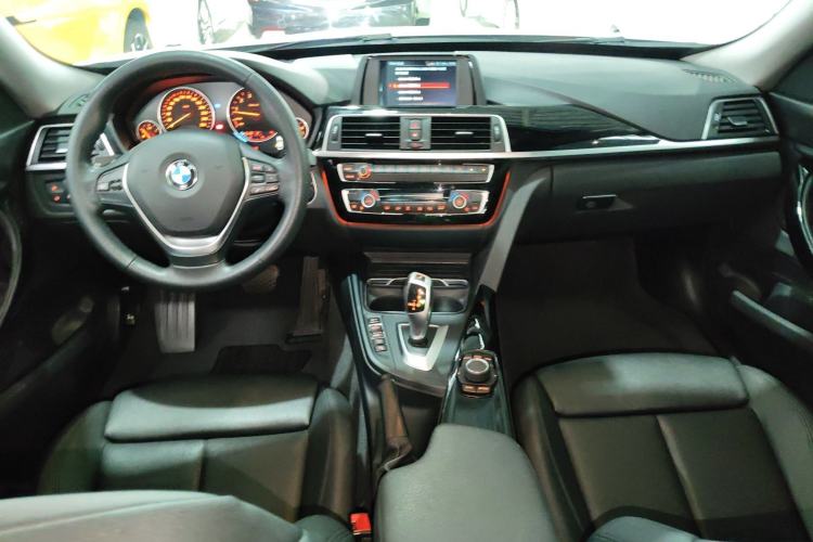 Used BMW 3 Series GT 2018 320i Sport Edition
