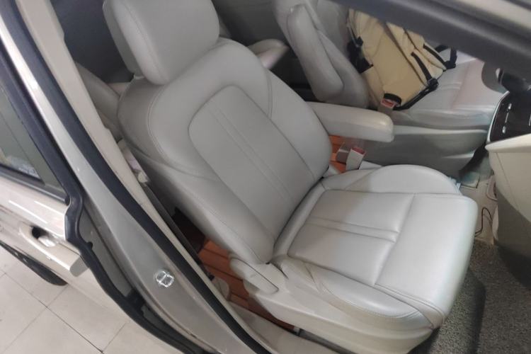 Used Buick GL8 2021 ES Landtrek 653T Comfort Edition
