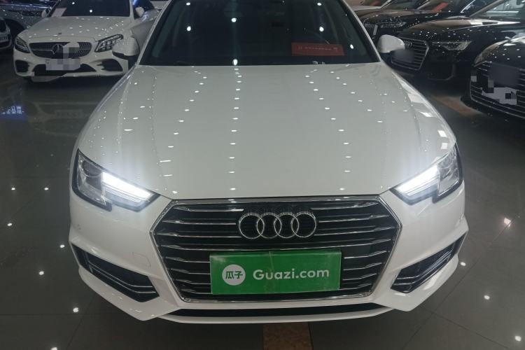 Used Audi A4L 2019 40 TFSI Ambition Version China V