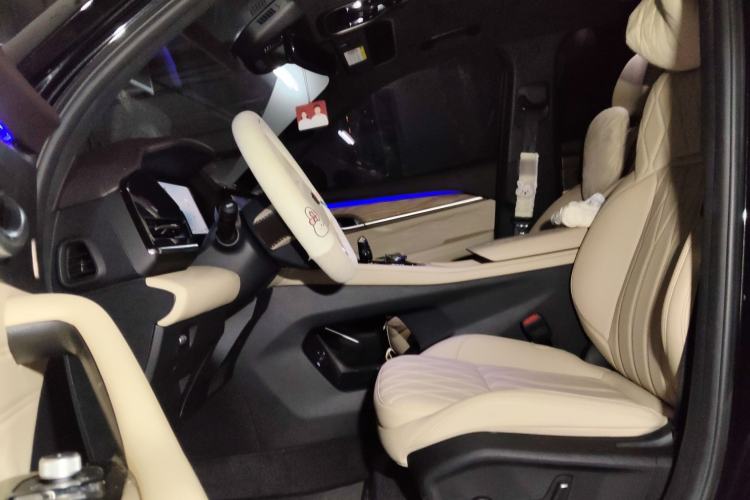 Used Geely Auto Monjaro L 2025 Dongfang Yao 2.0TD Automatic Lanxing Edition
