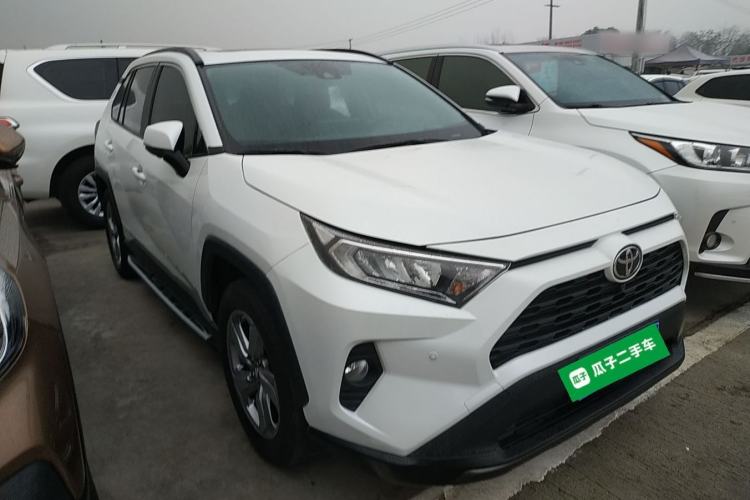 Used Toyota RAV4 2022 2.0L CVT Two-Wheel Drive Fashion Edition