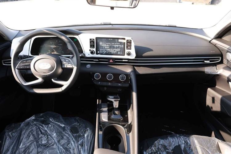 Used Hyundai Elantra 2023 1.5L CVT GLX Elite Edition
