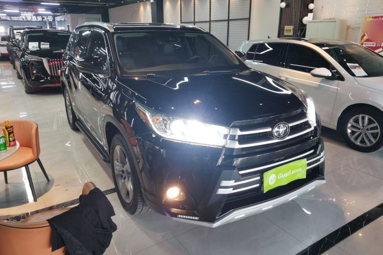 Used Toyota Highlander 2018 2.0T Four-Wheel Drive Luxury Edition 7 Seats China V Emission Standard
