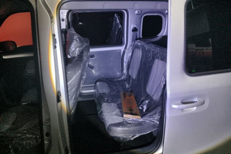 Used Wuling Zhiguang New Energy 2025 Model 305km Ambitious Edition
