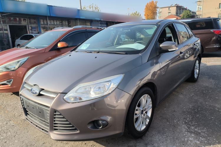 Used Ford Focus 2012 Sedan 1.6L Automatic Comfort Model
