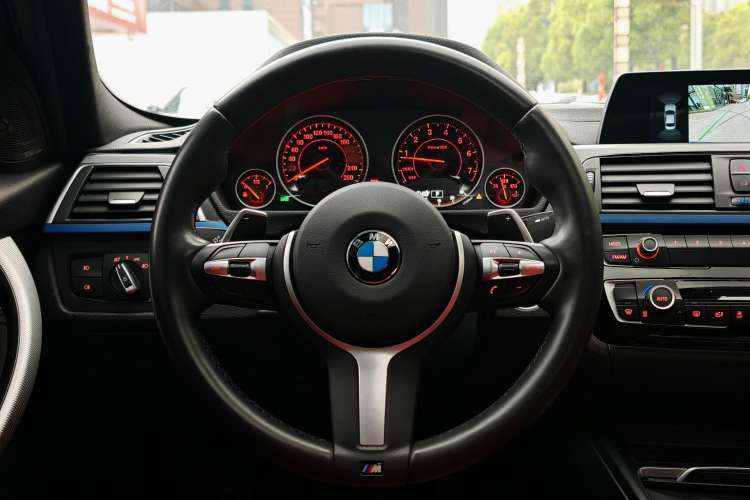 Used BMW 3 Series 2019 320i M Sport Package
