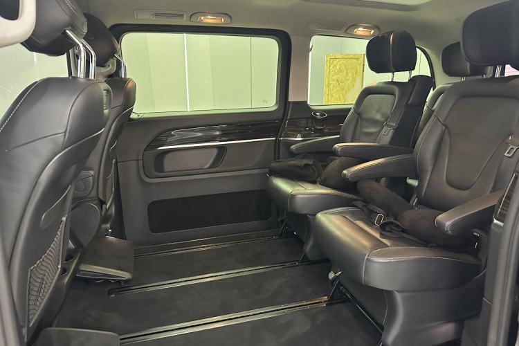 Used Mercedes-Benz V-Class 2017 V 260 Avantgarde Edition