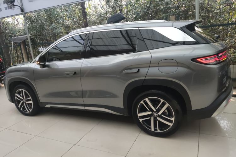 Used BYD Song L DM-i 2024 112 km Beyond Edition
