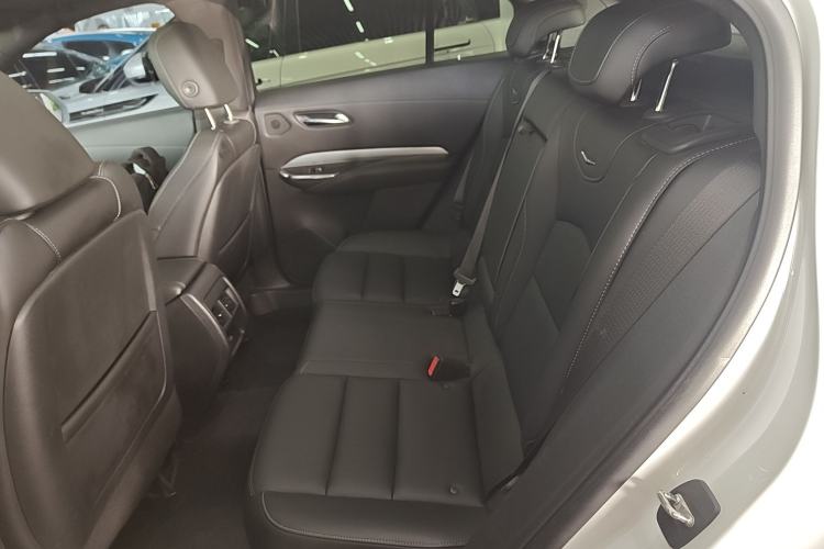 Used Cadillac XT4 2018 28T Two-Wheel Drive Leading Version
