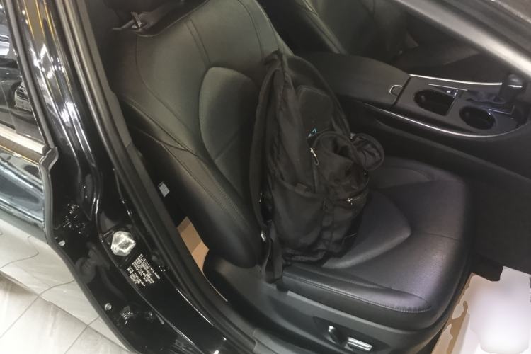 Used Toyota Avalon 2022 Dual-Engine 2.5L Luxury Edition
