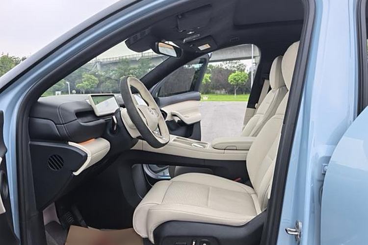 Used Nio ES6 2024 75 kWh
