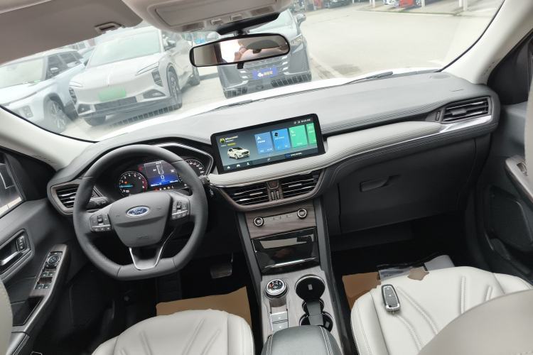 Used Ford Escape 2024 EcoBoost 245 Two-Wheel-Drive Comfort Edition
