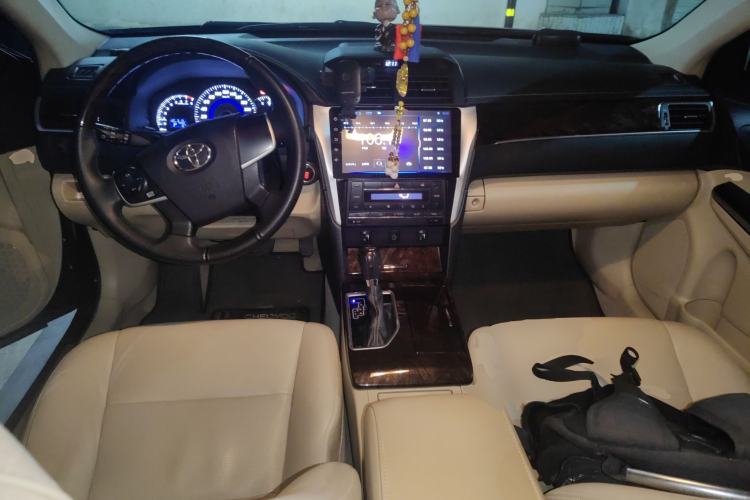 Used Toyota Camry 2016 2.0G 10th Anniversary Leading Edition
