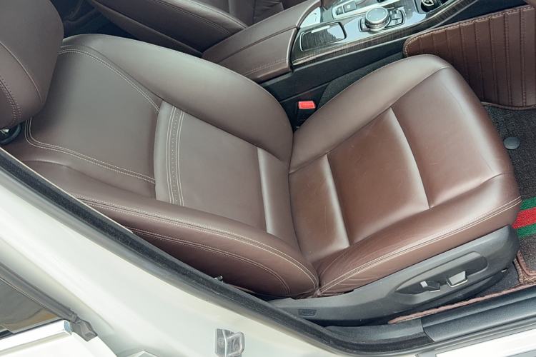 Used BMW 5 Series 2014 525Li Luxury Design Package
