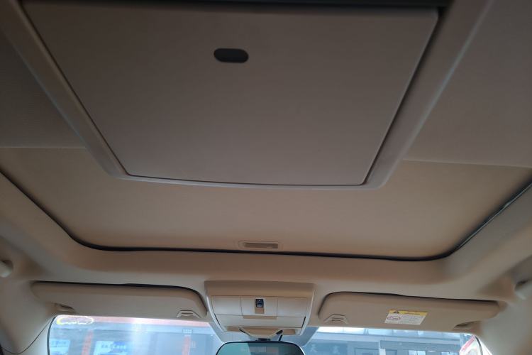 Used Dodge Journey 2013 2.4L Two-Wheel Drive Luxury Version