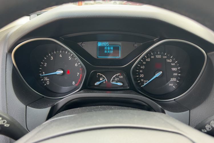 Used Ford Focus 2018 Hatchback Classic 1.6L Automatic Trendy SmartDrive Edition
