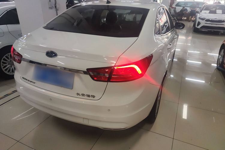 Used Ford Escort 2017 Happiness Edition 1.5L Automatic Fashion Version
