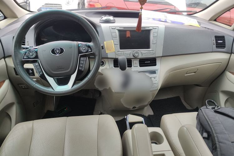Used BYD M6 2013 2.4L Automatic Prestige Model

