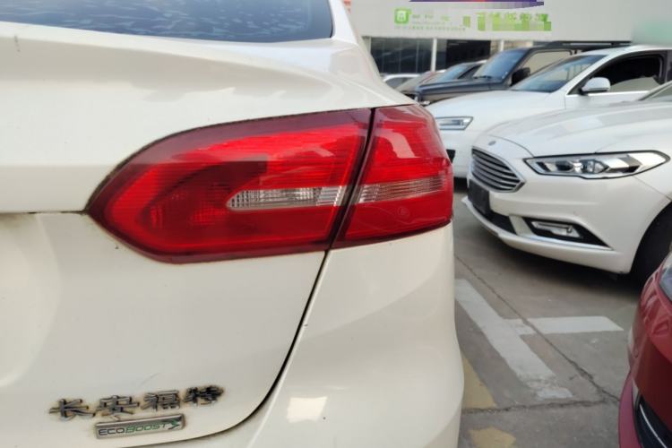 Used Ford Focus 2015 Sedan EcoBoost 180 Automatic Elite Model
