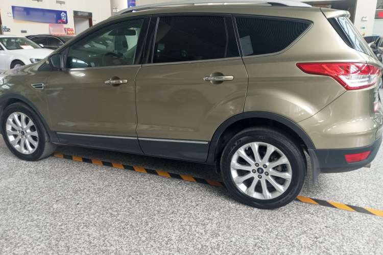 Used Ford Kuga 2013 2.0L GTDi Four-Wheel Drive Premium Model
