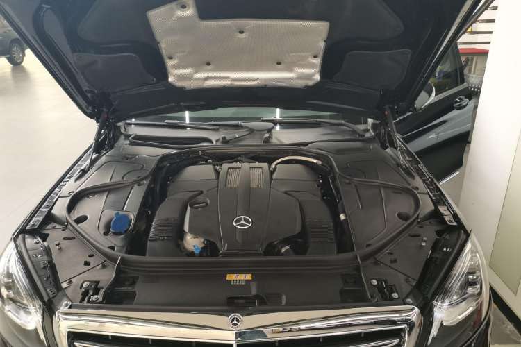 Used Mercedes-Benz S-Class 2018 S 320 L
