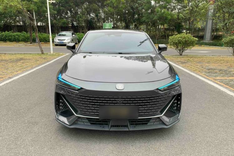 Used Changan UNI-V 2023 1.5T Prestige Model
