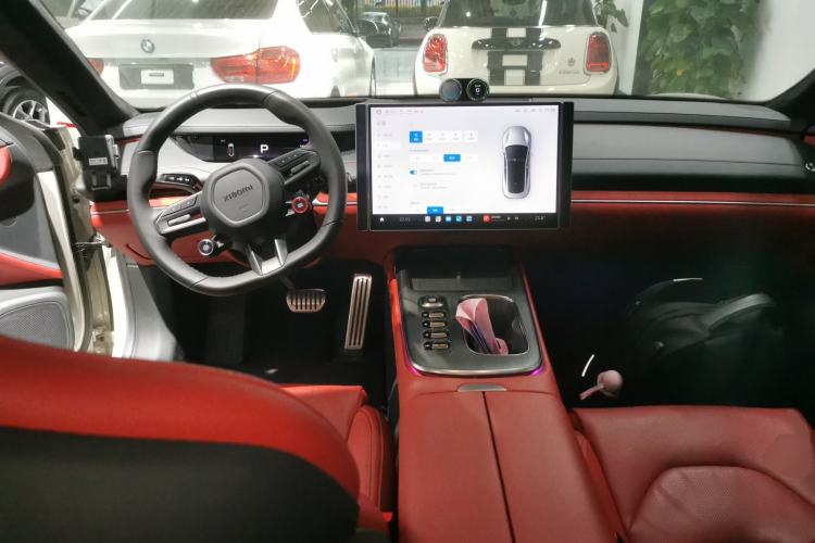 Used  SU7 2024 Four-Wheel Drive Ultra-Long Range Advanced Intelligent Driving Max Edition
